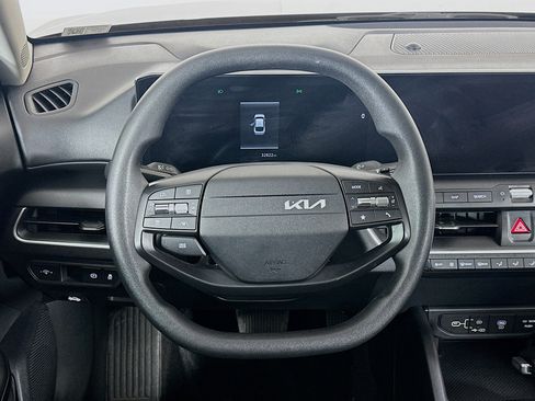 Used 2025 Kia K4 FWD image 18