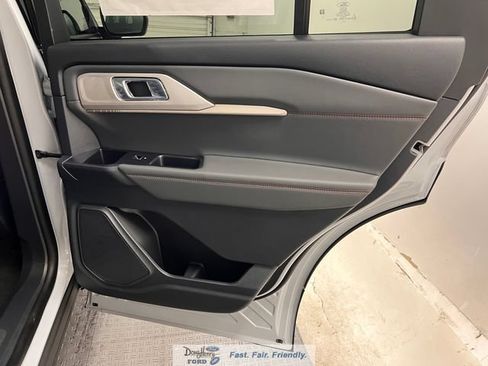 New 2026 Ford Explorer Active RWD image 41