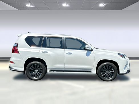 Used 2022 Lexus GX 460 Premium w/ Accessory Package AWD/4WD image 7