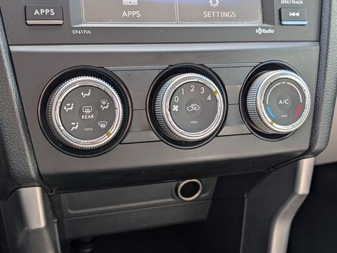 Used 2016 Subaru Forester 2.5i w/ Alloy Wheel Package image 23