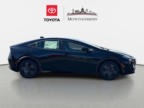 New 2026 Toyota Prius LE FWD image 2