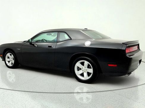 Used 2010 Dodge Challenger R/T RWD image 7