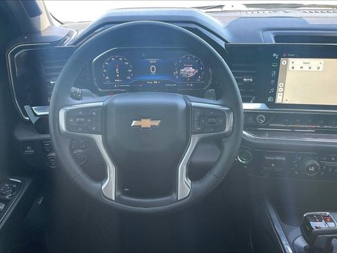 Used 2024 Chevrolet Silverado 1500 LTZ AWD/4WD image 5