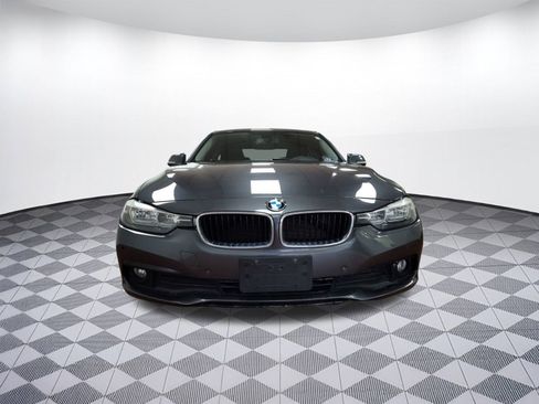 Used 2017 BMW 320i xDrive Sedan image 5