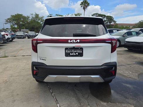 Used 2026 Kia Seltos EX w/ EX Sunroof Package FWD image 7