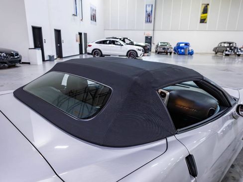 Used 2005 Chevrolet Corvette Convertible w/ Preferred Equipment Group RWD image 30