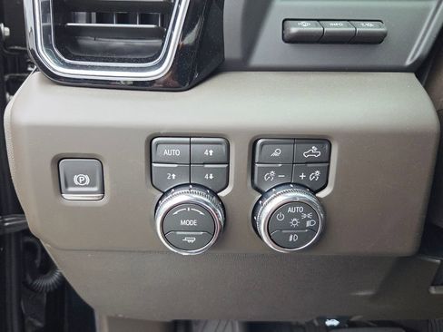 New 2026 GMC Sierra 2500 Denali w/ Max Trailering Package AWD/4WD image 25
