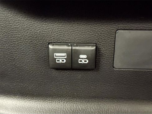 New 2026 Toyota Tundra Limited AWD/4WD image 39