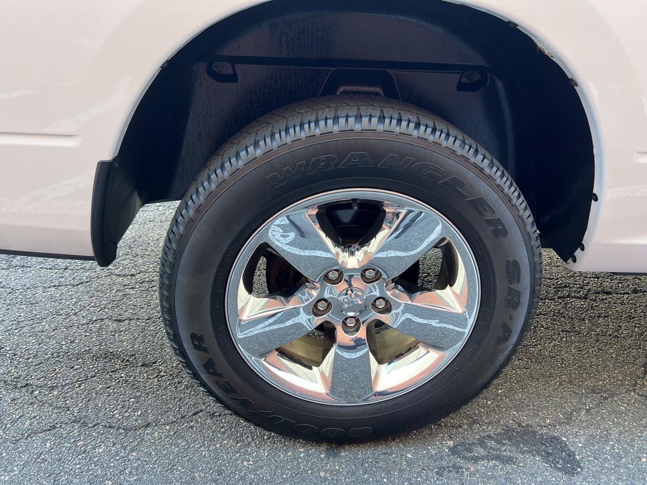 Used 2017 RAM 1500 Big Horn AWD/4WD image 31