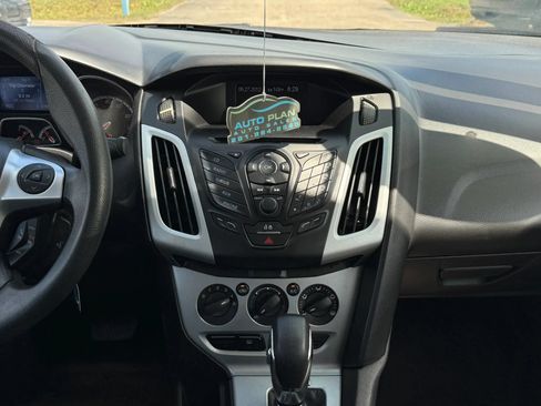 Used 2012 Ford Focus SE FWD image 19