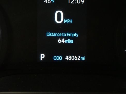 Used 2022 Toyota Sienna XLE image 26