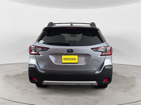 Certified 2023 Subaru Outback Limited XT image 4