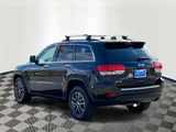 Used 2017 Jeep Grand Cherokee Limited image 3