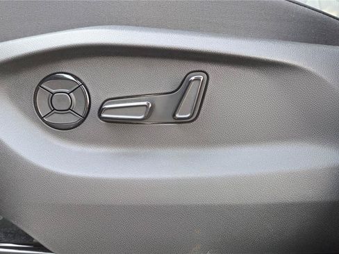 New 2026 Volkswagen Tiguan SE AWD/4WD image 14