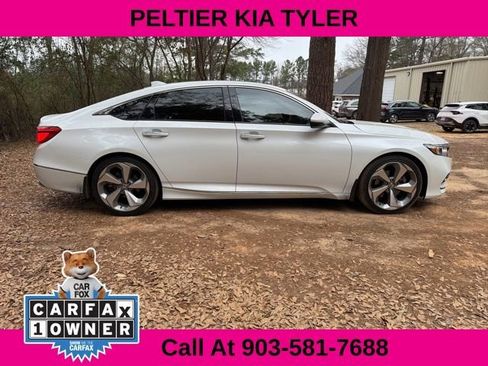 Used 2018 Honda Accord Touring image 14