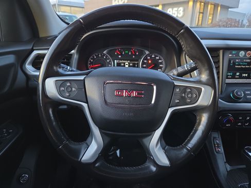 Used 2019 GMC Acadia SLT image 16