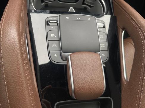 Used 2024 Mercedes-Benz GLE 450 4MATIC image 16