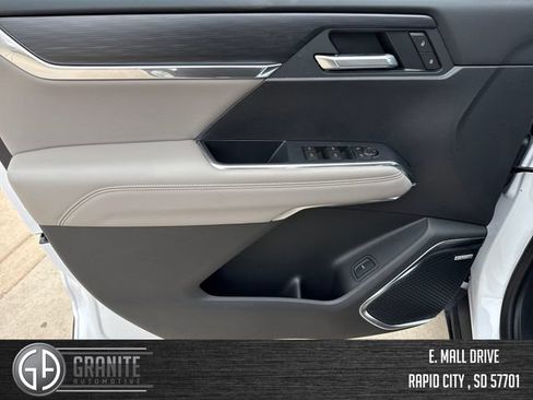 New 2026 GMC Acadia Elevation w/ Super Cruise Package AWD/4WD image 11