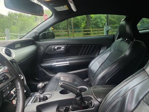 Used 2015 Ford Mustang GT Premium w/ Equipment Group 401A RWD image 17
