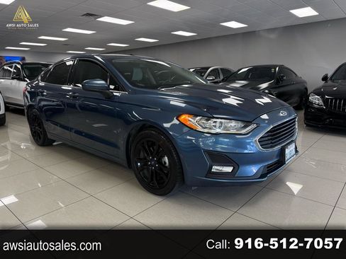 Used 2019 Ford Fusion SE w/ Equipment Group 151A image 1