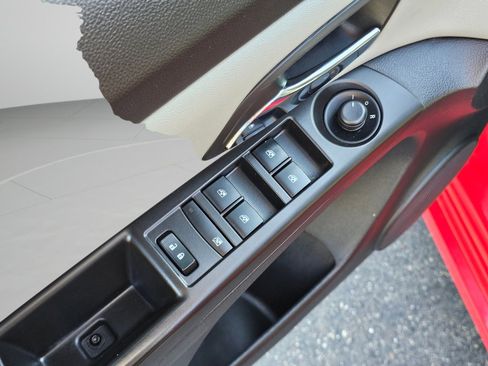 Used 2015 Chevrolet Cruze LS image 25
