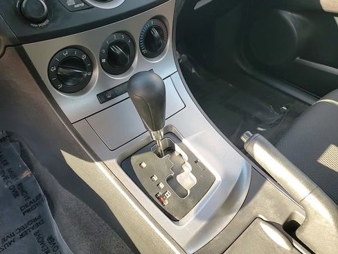 Used 2011 MAZDA MAZDA3 i Touring image 20
