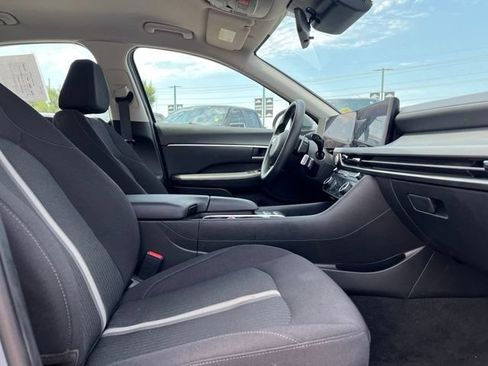 Used 2025 Hyundai Sonata SEL FWD image 21