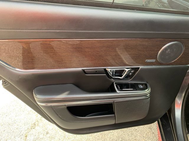 Used 2018 Jaguar XJ L Supercharged RWD image 19