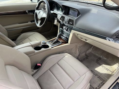 Used 2011 Mercedes-Benz E 350 Cabriolet image 20
