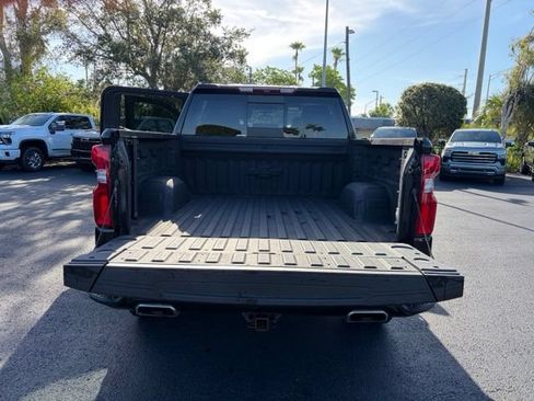 Used 2024 Chevrolet Silverado 1500 LT Trail Boss w/ LT Trail Boss Premium Package AWD/4WD image 16