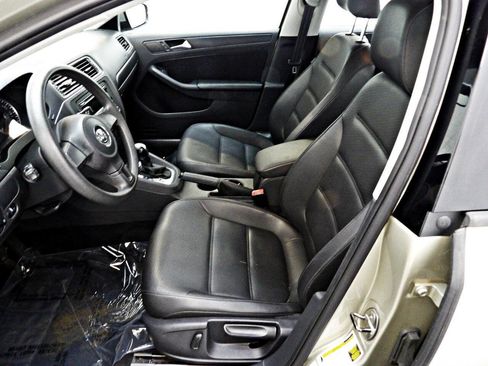 Used 2014 Volkswagen Jetta SE FWD image 8