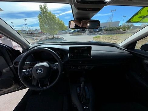 Used 2023 Honda HR-V LX image 13