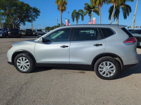 Used 2016 Nissan Rogue S FWD image 5