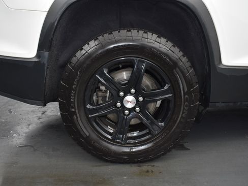 Used 2020 GMC Acadia AT4 w/ Driver Alert Package II image 9