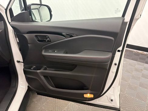 Used 2024 Honda Passport Black Edition image 16