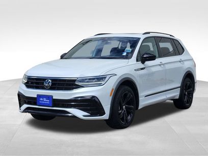Used 2023 Volkswagen Tiguan SE R-Line