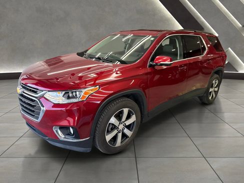 Used 2019 Chevrolet Traverse LT w/ LT Premium Package FWD image 6