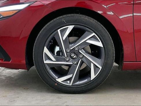 New 2026 Hyundai Elantra Limited image 35