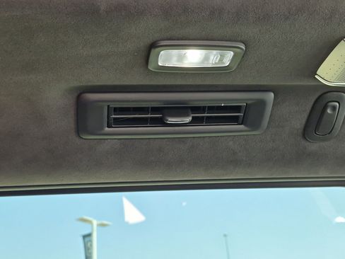 Certified 2025 Cadillac Escalade ESV V AWD/4WD image 43