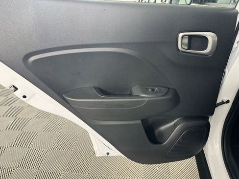 Used 2026 Hyundai Venue SE image 23