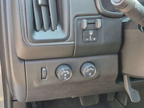 Used 2022 GMC Canyon Denali AWD/4WD image 14