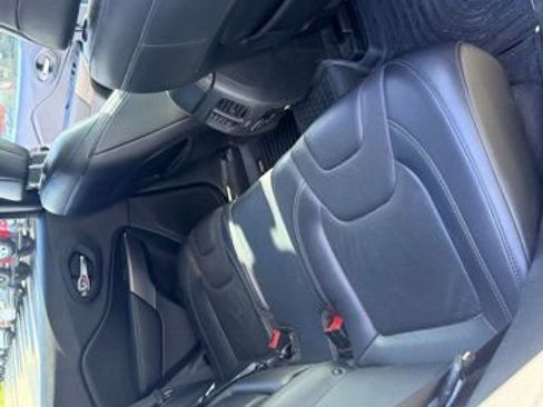 Certified 2019 Jeep Cherokee Limited AWD/4WD image 12