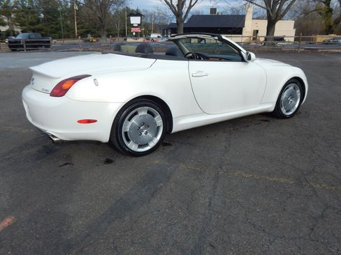 Used 2005 Lexus SC 430 Convertible w/ Preferred Accessory Pkg image 4