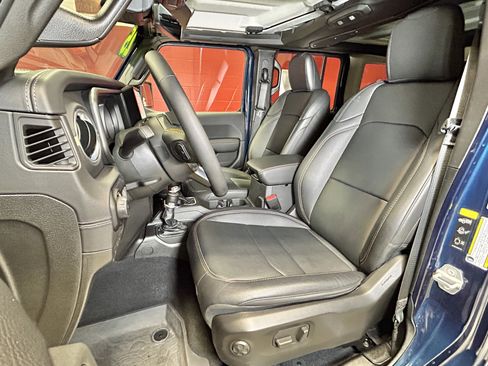 Certified 2025 Jeep Wrangler Sahara w/ Safety Group image 16