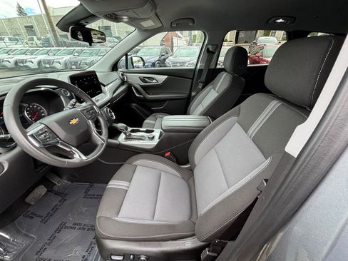 Used 2025 Chevrolet Blazer LT FWD image 29