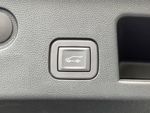 Used 2025 Chevrolet Equinox RS w/ Convenience Package III FWD image 47