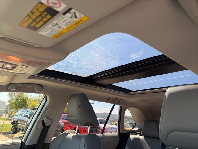 Used 2019 Toyota RAV4 Limited w/ Advanced Technology Package AWD/4WD image 9