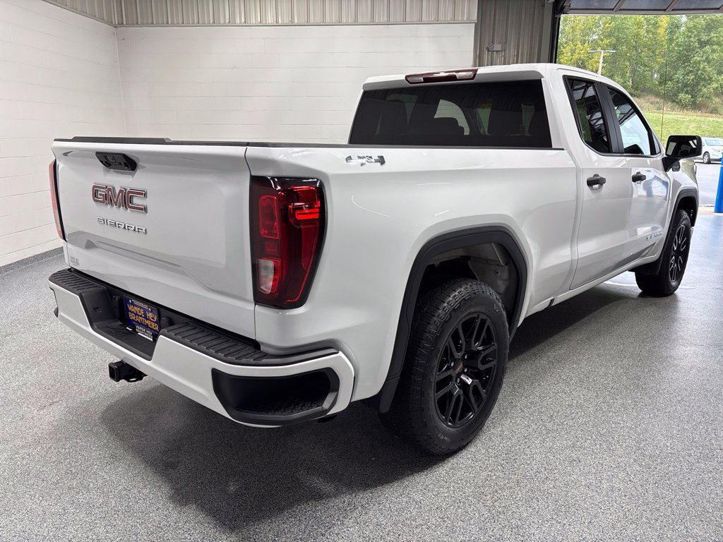 Used 2023 GMC Sierra 1500 Pro w/ Graphite Edition AWD/4WD image 7