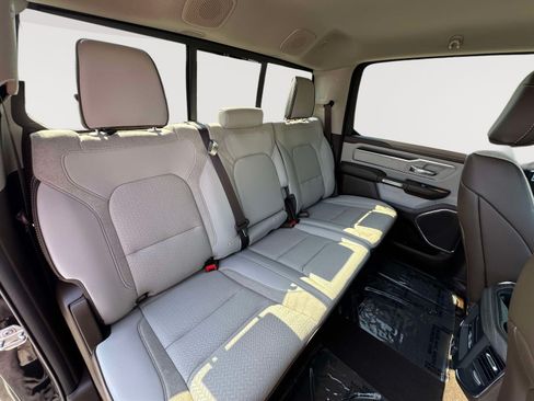 Used 2025 RAM 1500 Laramie AWD/4WD image 28