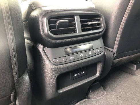 Used 2025 Honda Pilot EX-L image 24